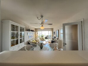 Interior - Apartment beachfront, 1st line - ? guests (Platja d'Aro)