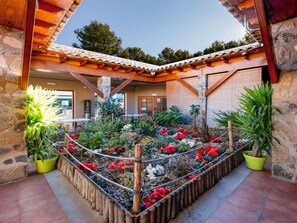 Property grounds - Bungalow with terrace - 5 guests (Navajas)