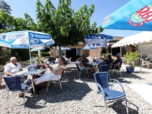 Outdoor dining - Mobile home with terrace - 8 guests (Girac)