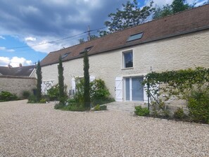 Exterior - Charming lodging - 2 guests, heart of Bourvil village (Montainville)