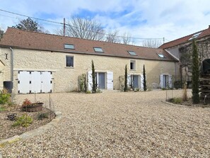 Exterior - Charming lodging - 2 guests, heart of Bourvil village (Montainville)