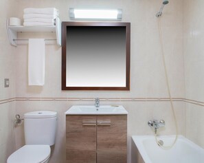 Apartment | Bathroom - Apartamento en Calafell Cerca de la Playa (Calafell)