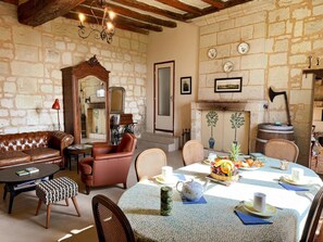 Dining - Historic house with enclosed garden - 4 guests (Lerné)