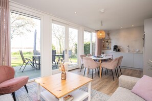 Dining - Luxury, Peace and Space for the Whole Family (De Koog)