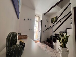 Interior - House a stone's throw from the sea (Aci Castello)