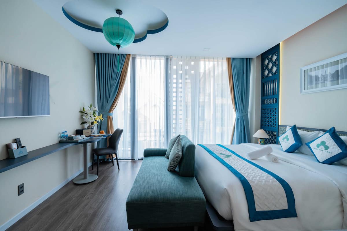 Premier Double Room | In-room safe, individually decorated, desk, laptop workspace