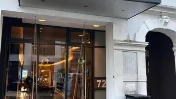 Junior Suite, River View | Exterior detail