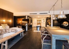 Executive Suite, River View | Premium bedding, in-room safe, blackout drapes, soundproofing