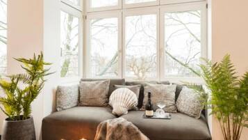 Executive-Suite, Flussblick | Wohnbereich