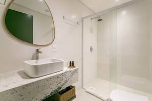 Hair dryer, towels - Pool plus 350MB Wi-Fi | 500m from the seafront #CA73D (Florianópolis)