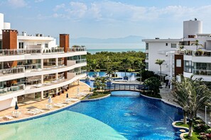 Pool - 100m from the Beach | Resort Club #CHA17 (Florianópolis)