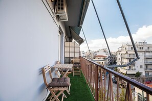Deluxe Apartment, Balcony, City View | Balcony - Acropolis Museum View  (Athens)