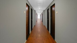 Ảnh chưa phân loại, 3 trong số 28 ảnh, nút