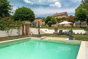Pool - Palmier Gîte – Peaceful Retreat with shared Pool near Biron (Biron)