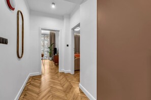 Interior - Ochota Apt - Balcony, Parks Nearby - by Rentujemy (Warszawa)
