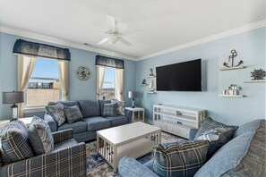 Smart TV - NEW CONSTRUCTION! ELEVATOR! POOL! 1BLOCK2 BEACH BOARDS RIDES! FANTASTIC! (Wildwood)