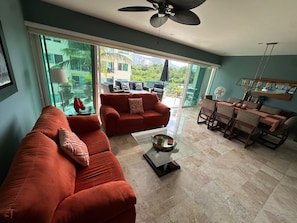 TV - Private and very comfortable apartment, ideal for couples or families. (Ixtapa Zihuatanejo)