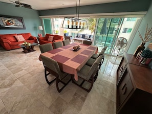 Living area - Private, comfortable and well-located condo for couple or family vacations. (Ixtapa Zihuatanejo)