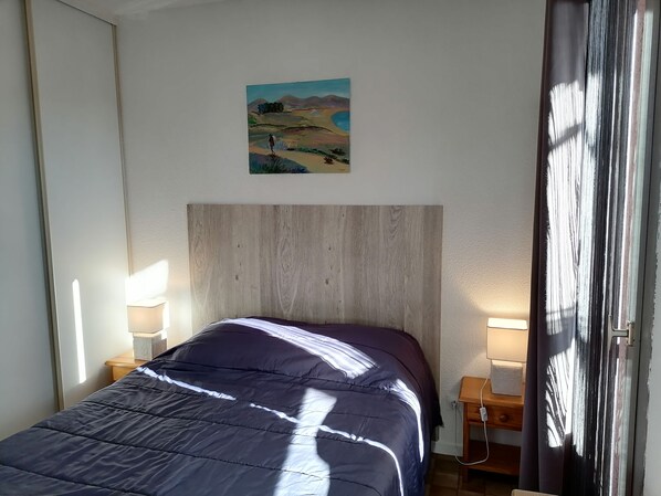 Room - T2 mezzanine apartment near the sea (Saint-Cyprien)
