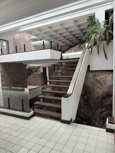 Mansion immersed in nature with a waterfall in a triplex room. (Unique in the World)