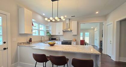 Beautiful 3-bedroom house in enchanting Pembroke-30 minutes from Savannah