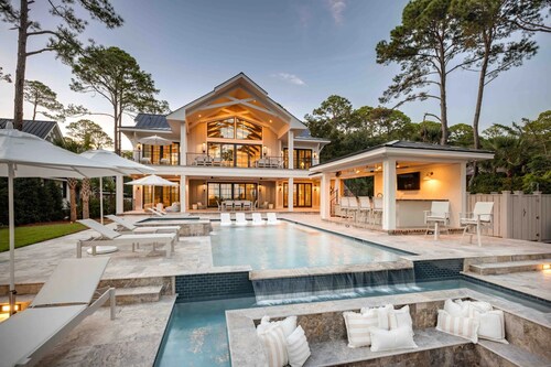 Sea Pines Estate • Private Oceanfront, Heated Pool, Spa, Fire Pit