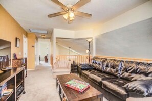 TV, fireplace, offices - Aviation Retreat +Pool +Sunset Views (Oro Valley)