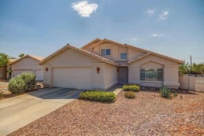 Exterior - Aviation Retreat +Pool +Sunset Views (Oro Valley)