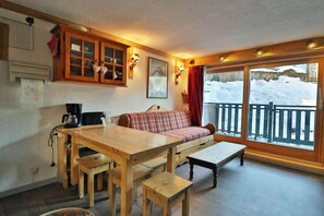 Dining - Ski-in/ski-out & foot of the slopes, 1st floor, swimming pool, parking, 30m², Les Gets (Les Gets)
