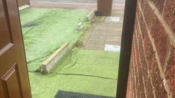 Room, 1 Bedroom | Property grounds