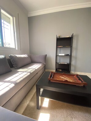 TV - Woven Calm • 2BR Near Beach, Gateway to Chefchaouen (Martil)
