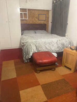 1 bedroom - Room-cozy Room in Shared House With Mode (Dagenham)