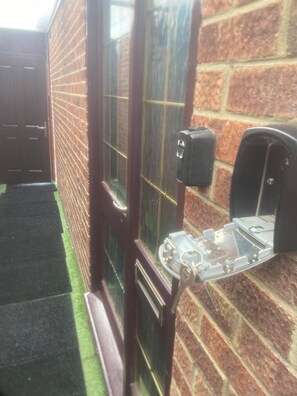 Shared Dormitory, 1 Bedroom | Property grounds - Room-cozy Room in Shared House With Mode (Dagenham)