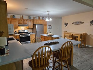 Private kitchen - Entire 4bedroom House - Secluded Ozark Escape (Reeds spring)