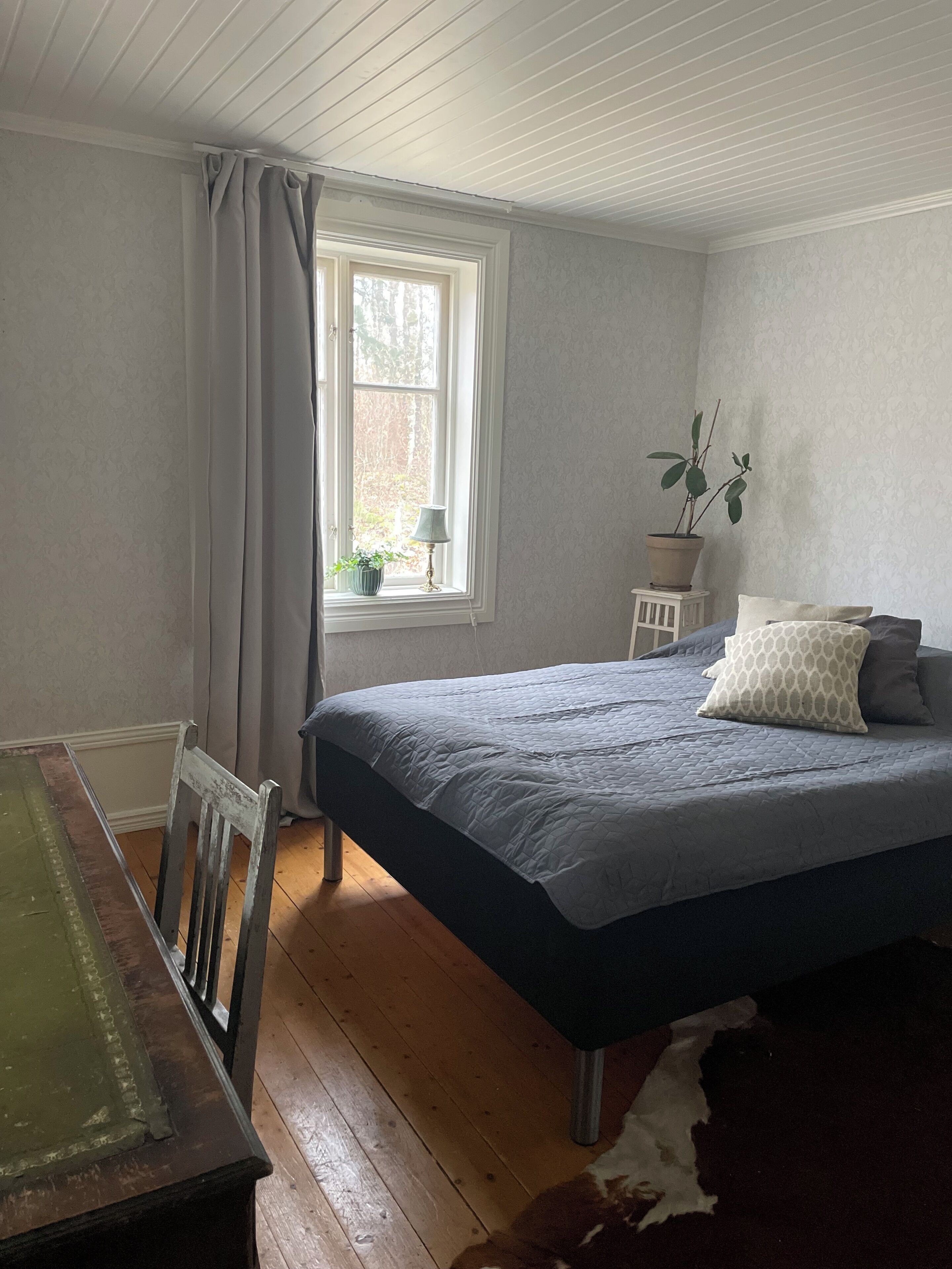 5 chambres, fer et planche à repasser, Wi-Fi, draps fournis