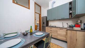 Kühlschrank, Herdplatte, Geschirrspüler