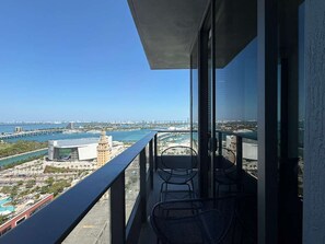 Property grounds - 501 First Miami 2BR/2BA Corner Ocean View Residence #2912 (Miami)