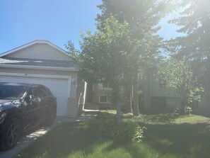 Property grounds - •	Family-Friendly Oasis: Spacious Suite  with convenient  Amenities near airport (Calgary)