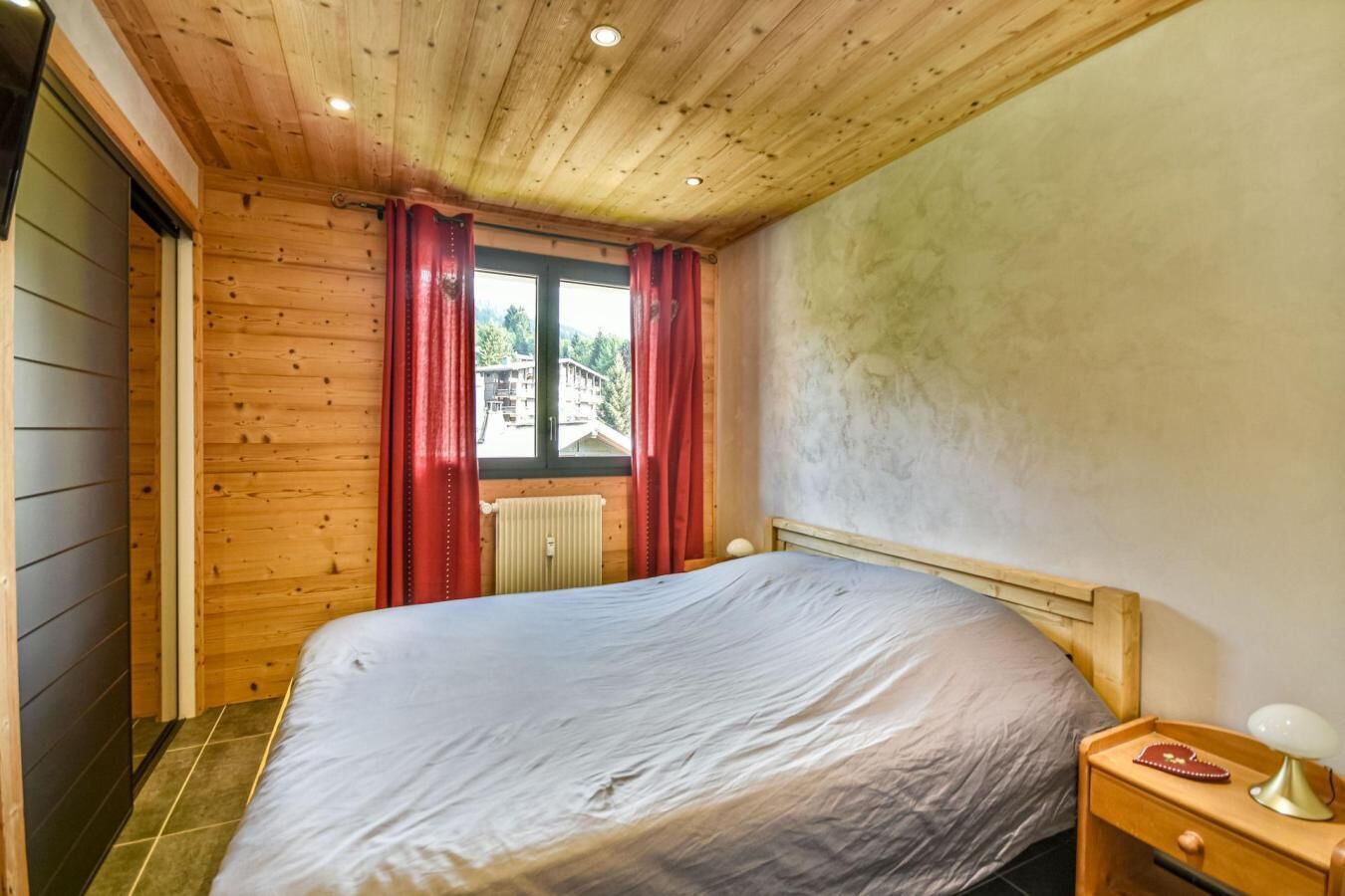 2 bedrooms