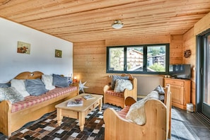 Living area - 300m from ski slopes, 2nd floor, terrace, parking, tv, ski locker, 60m², Les Gets (Les Gets)