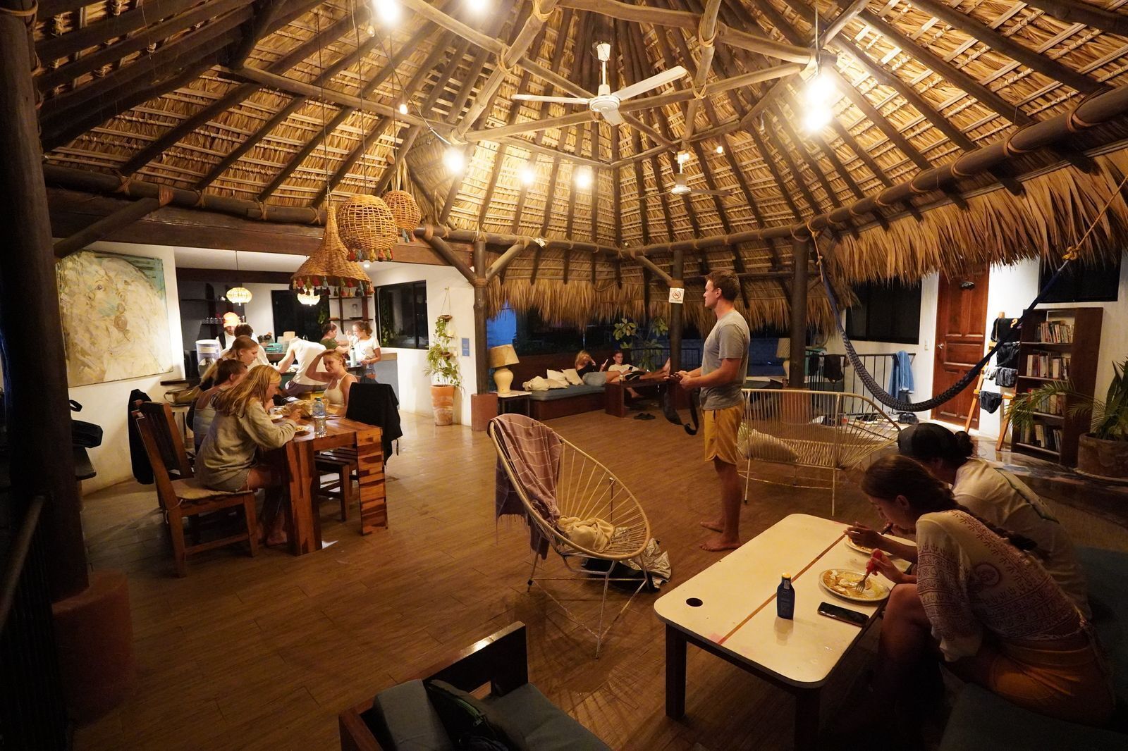 Doppia Standard | Interni