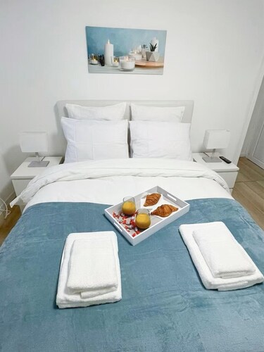 L'Escapade Augustine, 40m² studio with bathtub