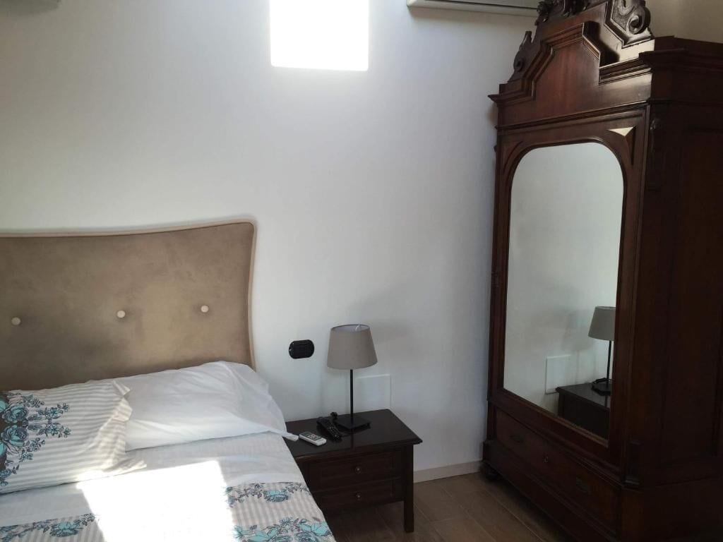 Deluxe-Doppelzimmer, Bergblick | Schallisolierte Zimmer, Bügeleisen/Bügelbrett, kostenloses WLAN
