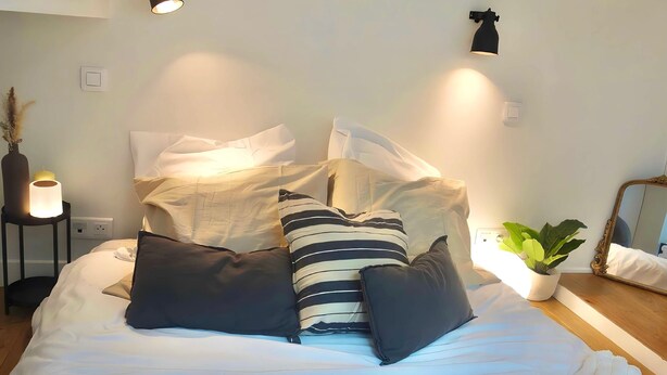 1 habitación, tabla de planchar con plancha, internet y ropa de cama 