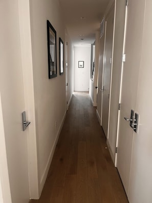 Interior - Spacious 3-bedroom townhome in lovely Denver with amazing rooftop AC+ gym (Denver)