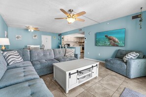 TV, offices - Oceanfront Condo With Pool - Steps To The Beach (Ocean City)