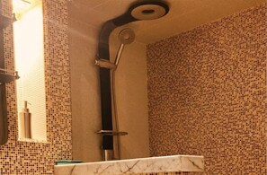 Toilet paper - Modern Calm Apartment with AC and Free Parking (Marrakesh)