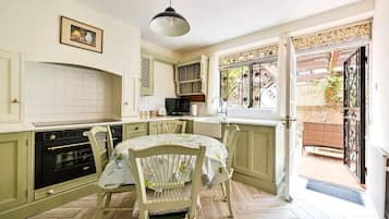 Family Villa, Balcony, Courtyard View | Private kitchen