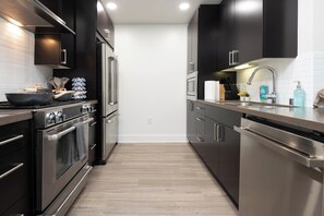 Luxury-Apartment, 1 Schlafzimmer, eigener Pool, Bergblick | Eigene Küche