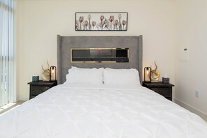 Apartment, 1 Bedroom, Kitchenette, Mountain View